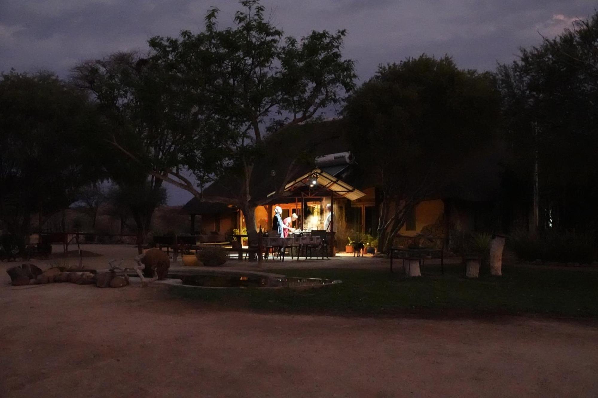 Отель Camp Mara Омаруру Экстерьер фото
